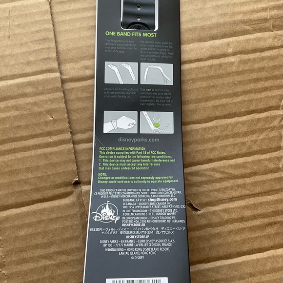 DISNEY STITCH CRASHES    BEAUTY AND THE BEAST  MAGIC BAND 2021 - Picture 2 of 2